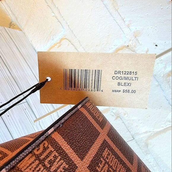 NWT STEVE MADDEN B LEXI BAG CROSSBODY COGNAC BROWN LOGO GOLD ADJUSTABLE STRAPS - Picture 5 of 5